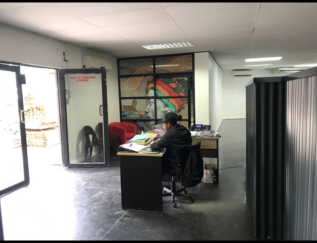 2,600M² WAREHOUSE TO LET IN BRIARDENE